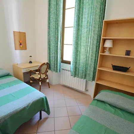 Apartamento Unyca - Cozy 3 Bedroom 1 *